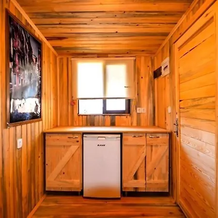 Baharoglu Life House 营地
