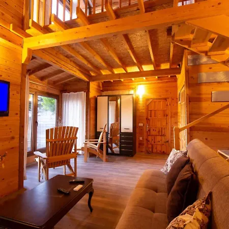 Baharoglu Life House 营地 *