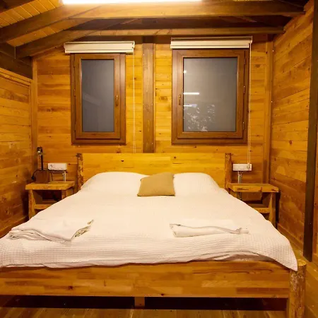 Baharoglu Life House 营地